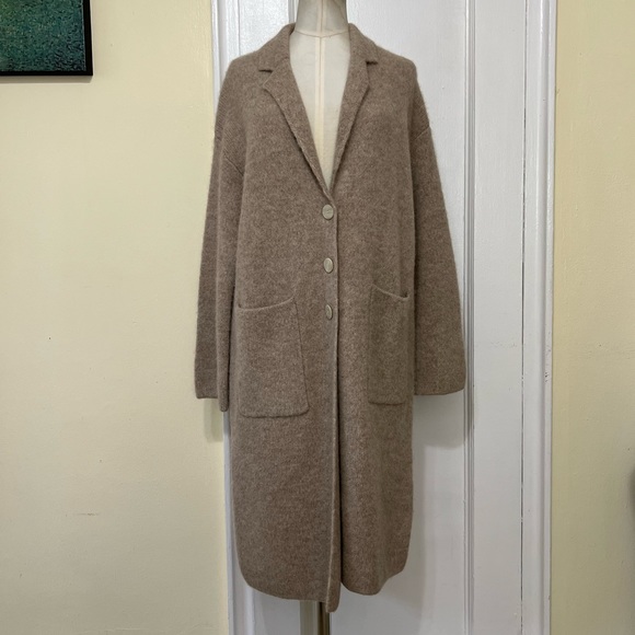 THEORY 
Melisandre Wool-Blend Coat - Beige - Picture 6 of 15